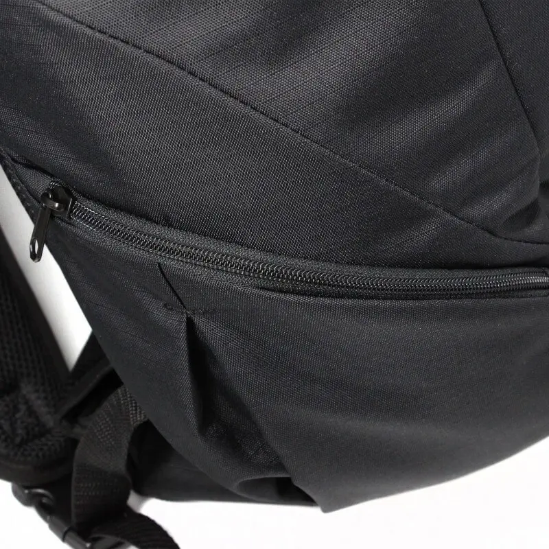 Adidas Combat Sport bag-closure