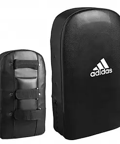 Adidas Striking Shield Dimensions : 50x30x12 cm.