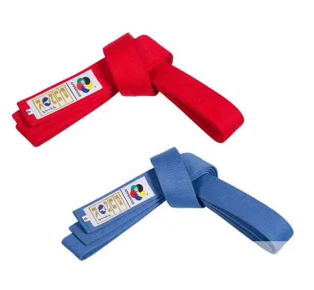 karate-punok-kumite-blue-red-wkf-competition-belt