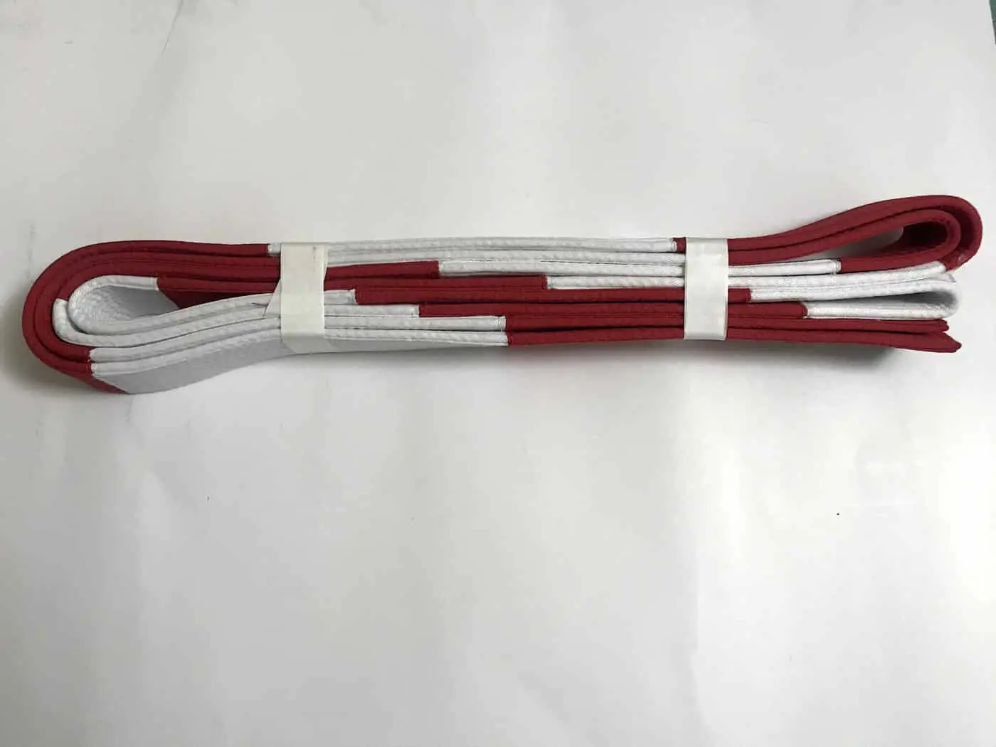 karate-belt-tokyodo-red-and-white-shihan-profile