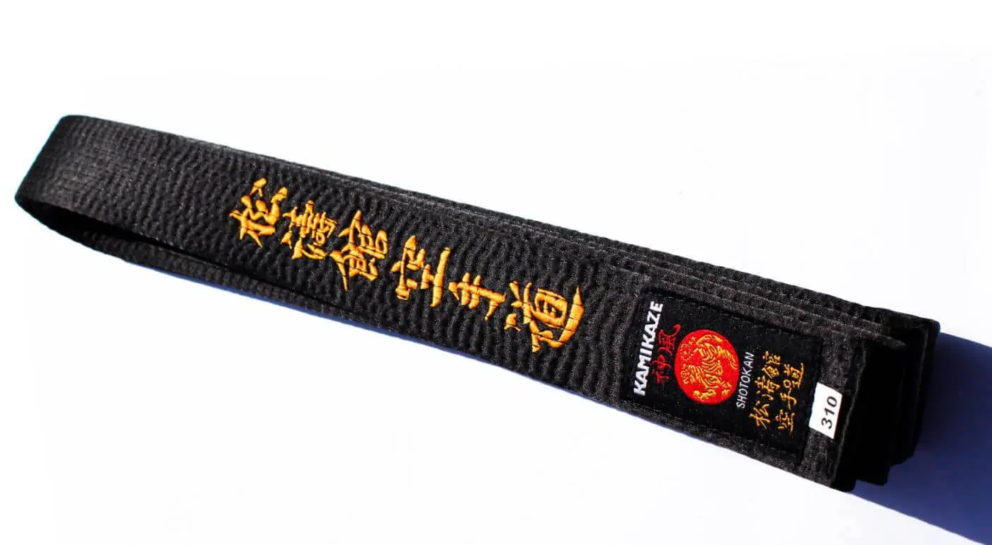 black-belt-kamikaze-satin-speciale-shotokan