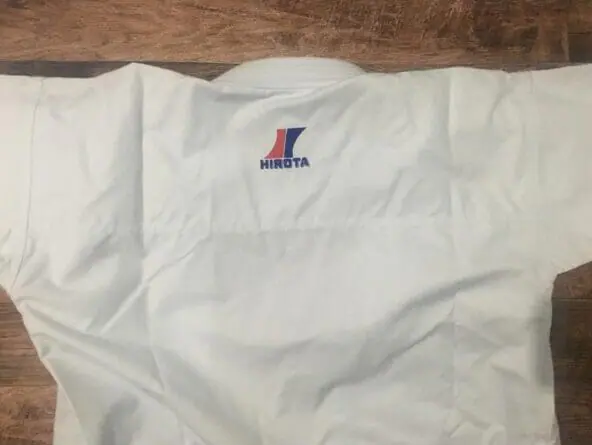 karate-gi-hirota-tsubasa-kumite-veste-dos