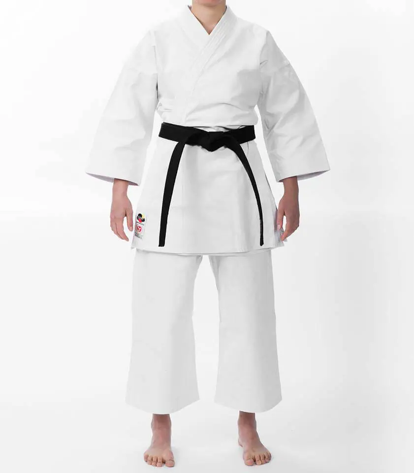 kimono-karate-gi-woman-seishin-international-wkf