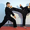 kimono-karate-gi-kamikaze-basic-black-black-kobudo-blocage-mawashi-geri