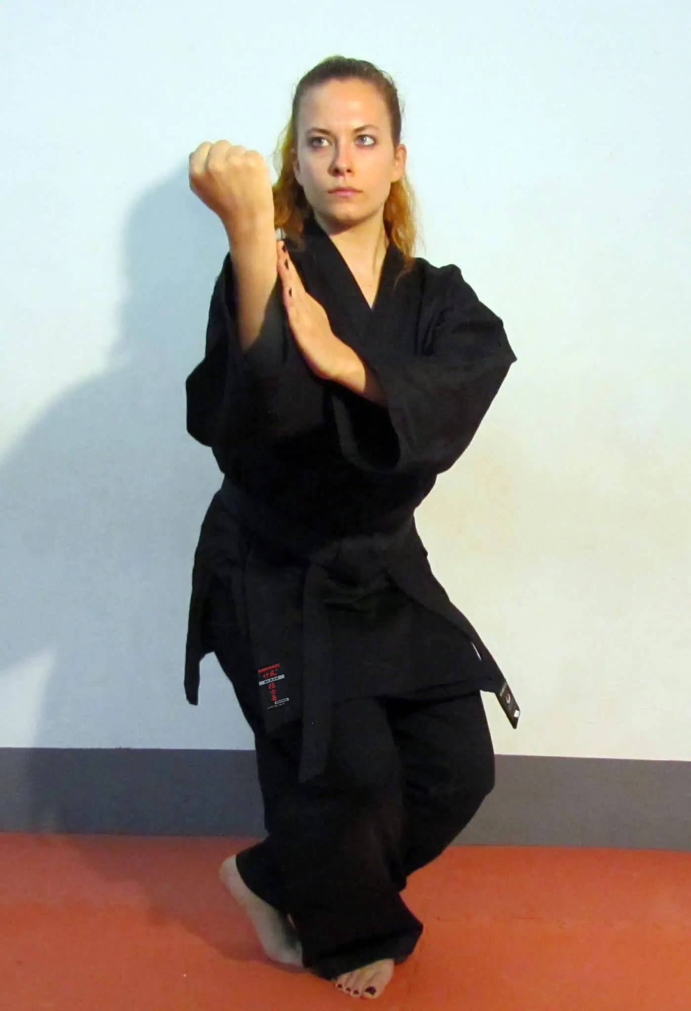 kimono-karate-gi-kamikaze-basic-black-black-kobudo-kosa-dachi-morote-uchi-uke