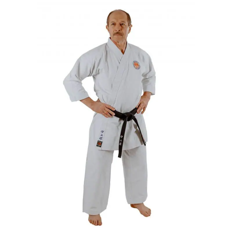 Kimono Karate Kamikaze New Life Sensei - Premium quality Made in Japan 5 kimono-karate-gi-kamikaze-new-life-sensei-debout