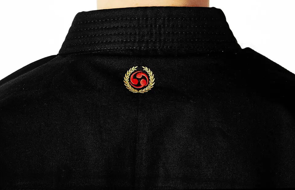 kimono-karate-gi-seishin-international-black-logo-nuque