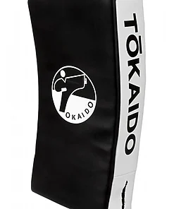 pao-de-boxe-incurve-kick-shield-pro-tokaido-black-and-white