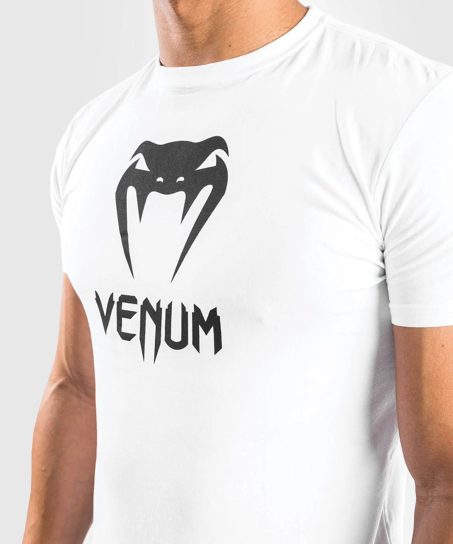 t-shirt-venum-classic-white-design