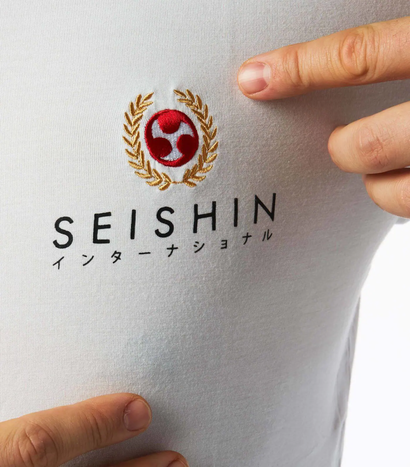 tee-shirt-seishin-international-white-logo